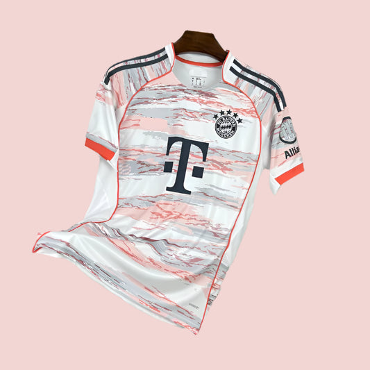 BAYERN MÜNCHEN 25/26 UIT
